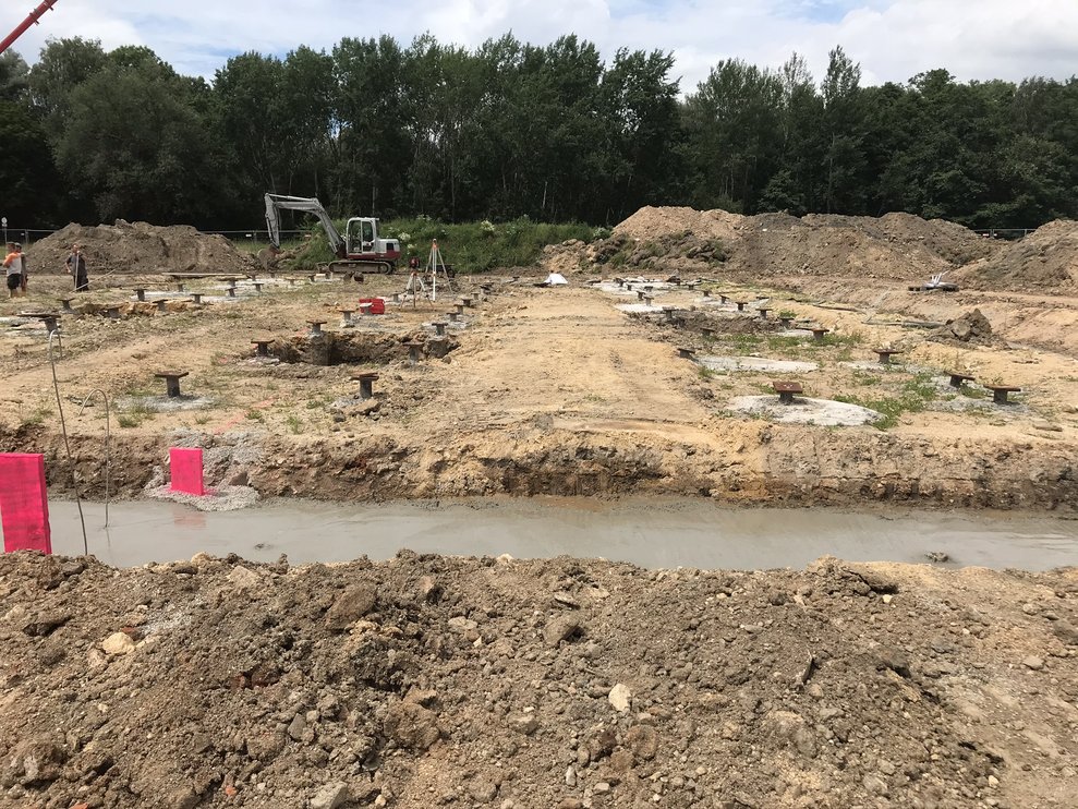 Die Fundierung: Eine Baustelle auf Erde