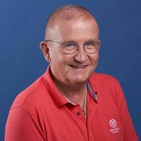 Dr. Gabor Russay